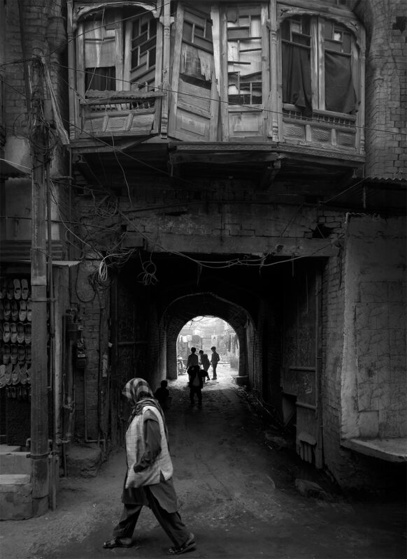 Old Lahore, Breathing On